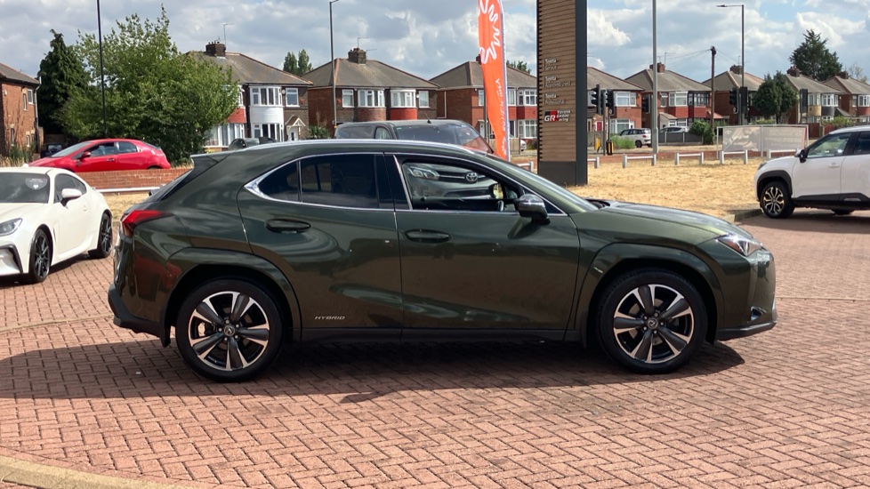 Lexus UX 250h 2.0 Takumi 5dr CVT Hybrid Hatchback - Image 23