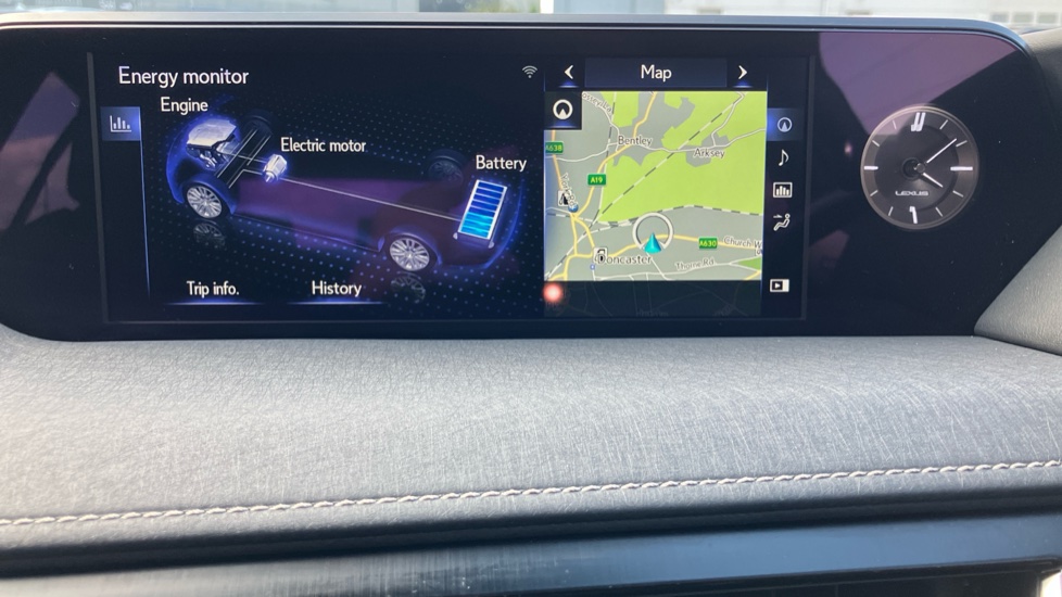 Lexus UX 250h 2.0 Takumi 5dr CVT Hybrid Hatchback - Image 40