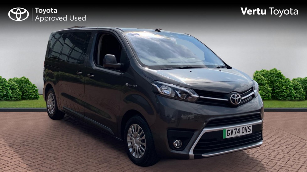 Toyota Proace Verso 100kW Shuttle Medium 50kWh 5dr Auto Electric Estate - Image 1