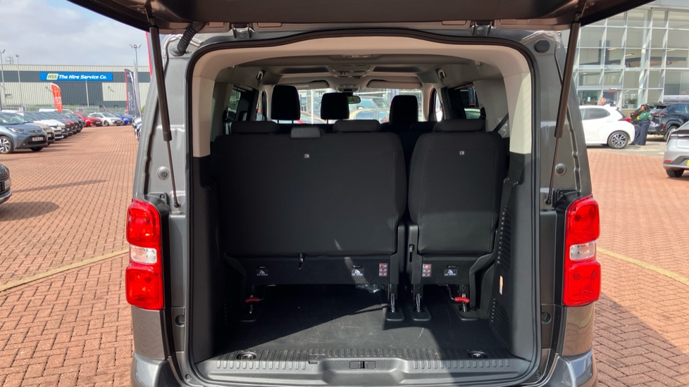 Toyota Proace Verso 100kW Shuttle Medium 50kWh 5dr Auto Electric Estate - Image 13