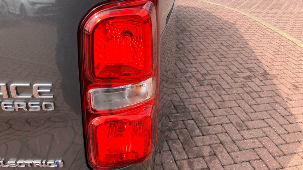 Toyota Proace Verso 100kW Shuttle Medium 50kWh 5dr Auto Electric Estate - Image 21