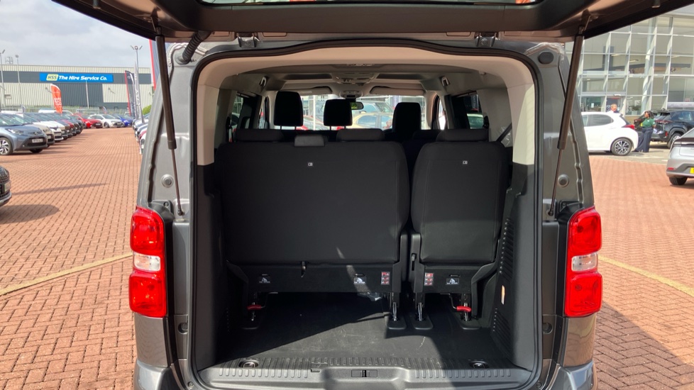 Toyota Proace Verso 100kW Shuttle Medium 50kWh 5dr Auto Electric Estate - Image 47