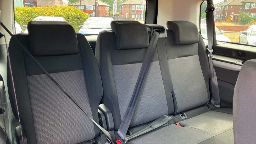 Toyota Proace Verso 100kW Shuttle Medium 50kWh 5dr Auto Electric Estate - Image 52