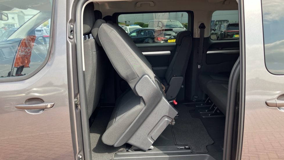 Toyota Proace Verso 100kW Shuttle Medium 50kWh 5dr Auto Electric Estate - Image 57