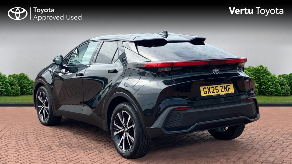 Toyota C-HR 1.8 Hybrid Design 5dr CVT Hybrid Hatchback - Image 4