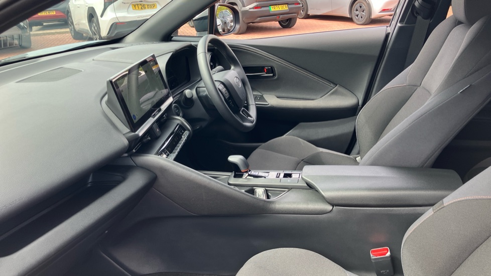 Toyota C-HR 1.8 Hybrid Design 5dr CVT Hybrid Hatchback - Image 5