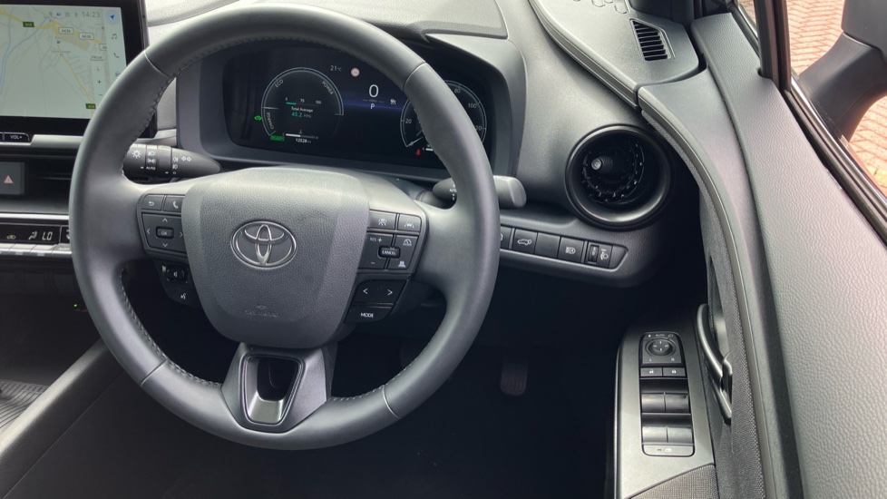 Toyota C-HR 1.8 Hybrid Design 5dr CVT Hybrid Hatchback - Image 10