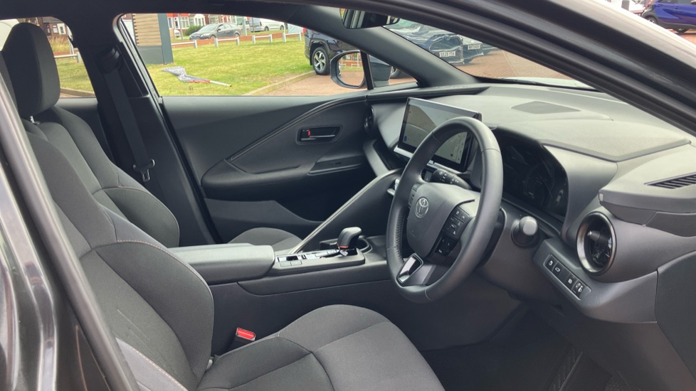 Toyota C-HR 1.8 Hybrid Design 5dr CVT Hybrid Hatchback - Image 12
