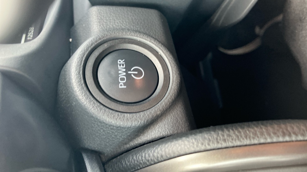 Toyota C-HR 1.8 Hybrid Design 5dr CVT Hybrid Hatchback - Image 16