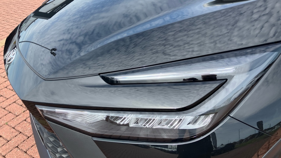 Toyota C-HR 1.8 Hybrid Design 5dr CVT Hybrid Hatchback - Image 20