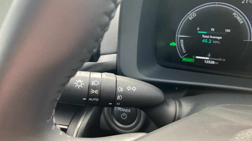 Toyota C-HR 1.8 Hybrid Design 5dr CVT Hybrid Hatchback - Image 31