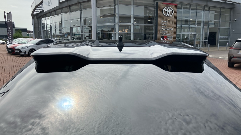Toyota C-HR 1.8 Hybrid Design 5dr CVT Hybrid Hatchback - Image 37