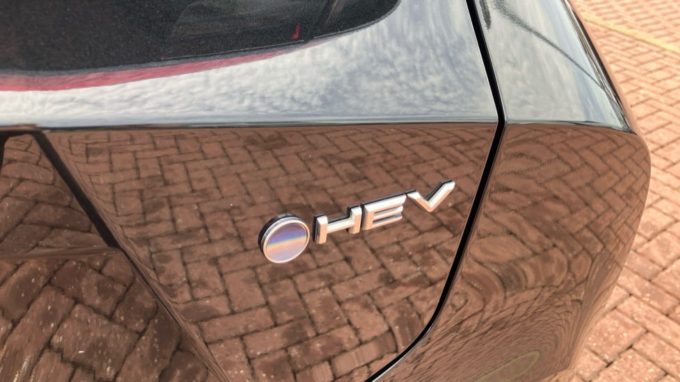Toyota C-HR 1.8 Hybrid Design 5dr CVT Hybrid Hatchback - Image 53