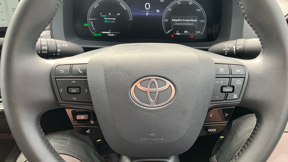Toyota C-HR 1.8 Hybrid Design 5dr CVT Hybrid Hatchback - Image 55