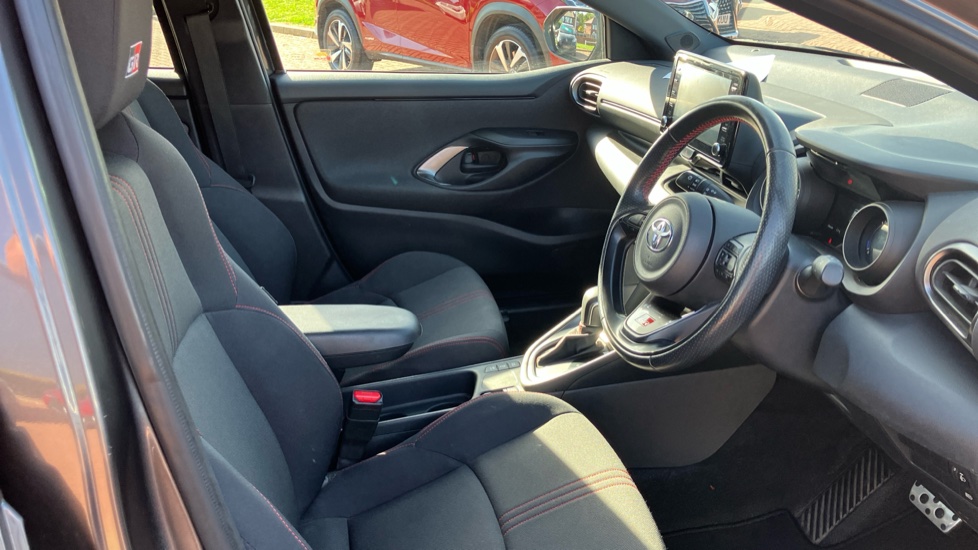 Toyota Yaris 1.5 Hybrid GR Sport 5dr CVT Hybrid Hatchback - Image 12