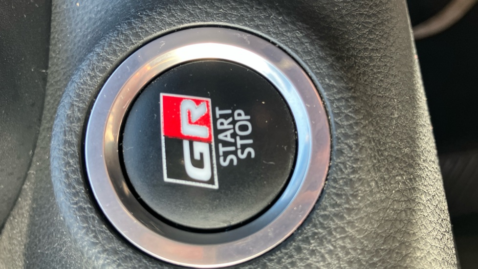 Toyota Yaris 1.5 Hybrid GR Sport 5dr CVT Hybrid Hatchback - Image 16