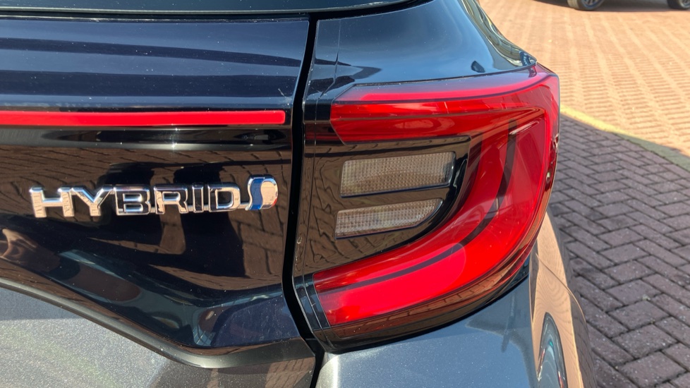 Toyota Yaris 1.5 Hybrid GR Sport 5dr CVT Hybrid Hatchback - Image 21
