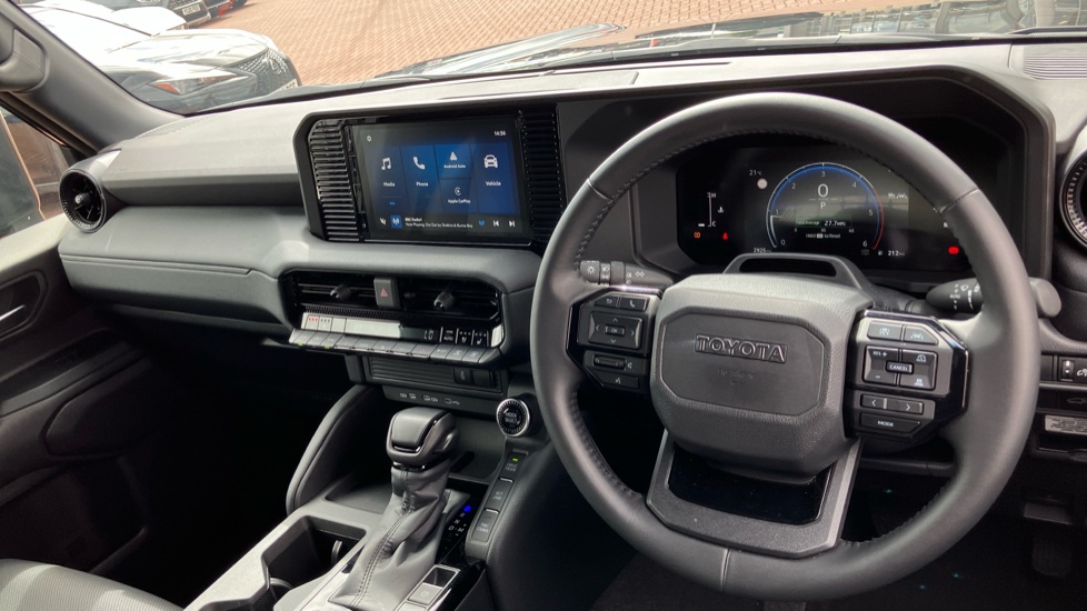 Toyota Land Cruiser Diesel 2.8D 205 Commercial Auto - Image 6