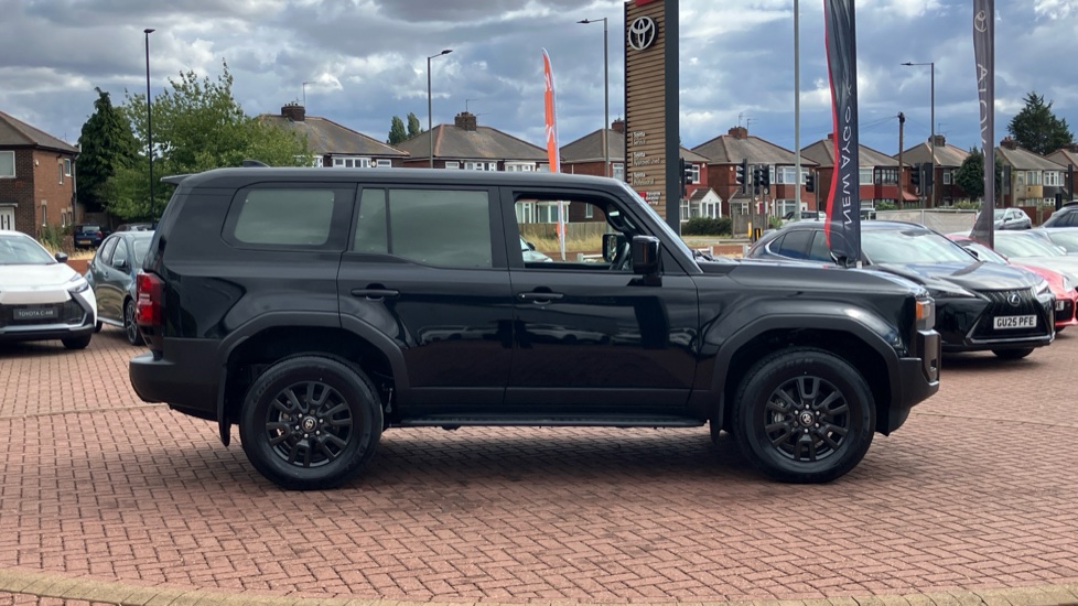 Toyota Land Cruiser Diesel 2.8D 205 Commercial Auto - Image 23