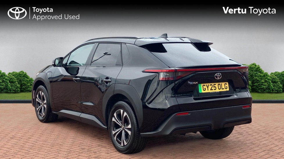 Toyota bZ4X 150kW Motion 71.4kWh 5dr Auto [11kW] Electric Hatchback - Image 4