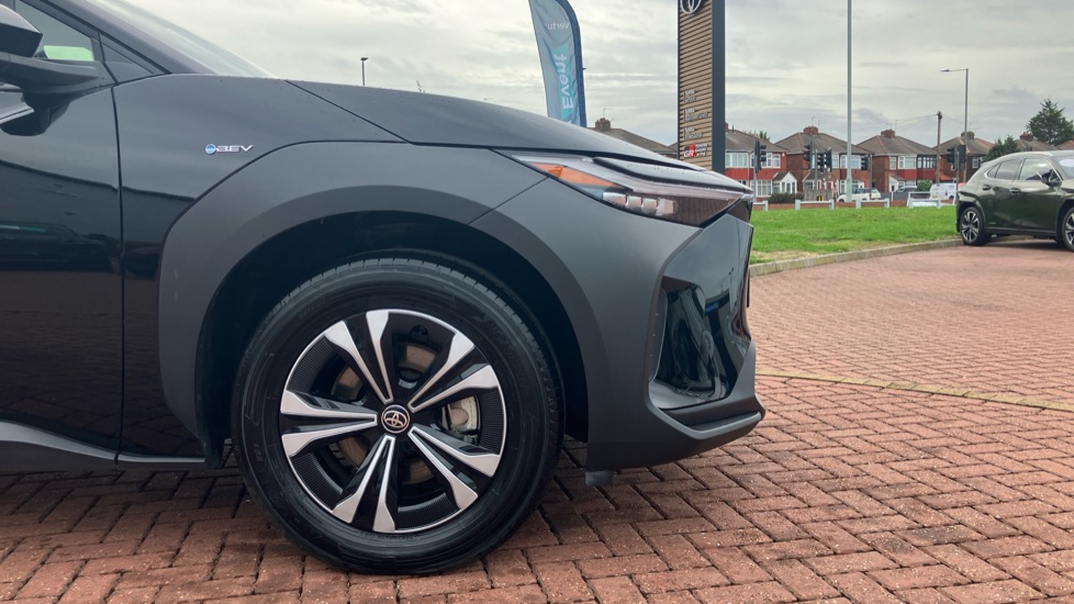 Toyota bZ4X 150kW Motion 71.4kWh 5dr Auto [11kW] Electric Hatchback - Image 25