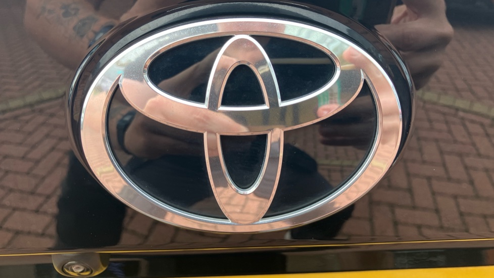 Toyota bZ4X 150kW Motion 71.4kWh 5dr Auto [11kW] Electric Hatchback - Image 54