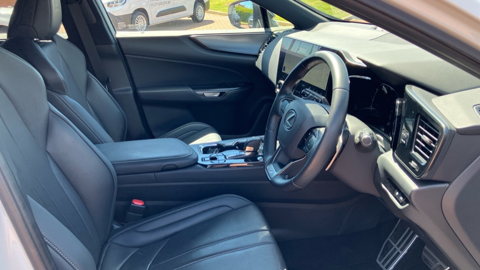 Lexus NX 450h+ 2.5 F-Sport 5dr E-CVT Estate - Image 12