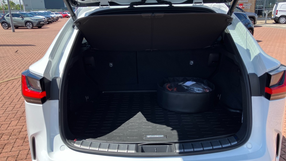 Lexus NX 450h+ 2.5 F-Sport 5dr E-CVT Estate - Image 13