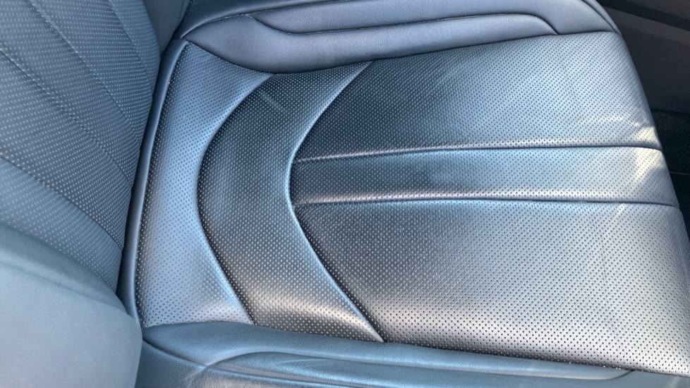 Lexus NX 450h+ 2.5 F-Sport 5dr E-CVT Estate - Image 17