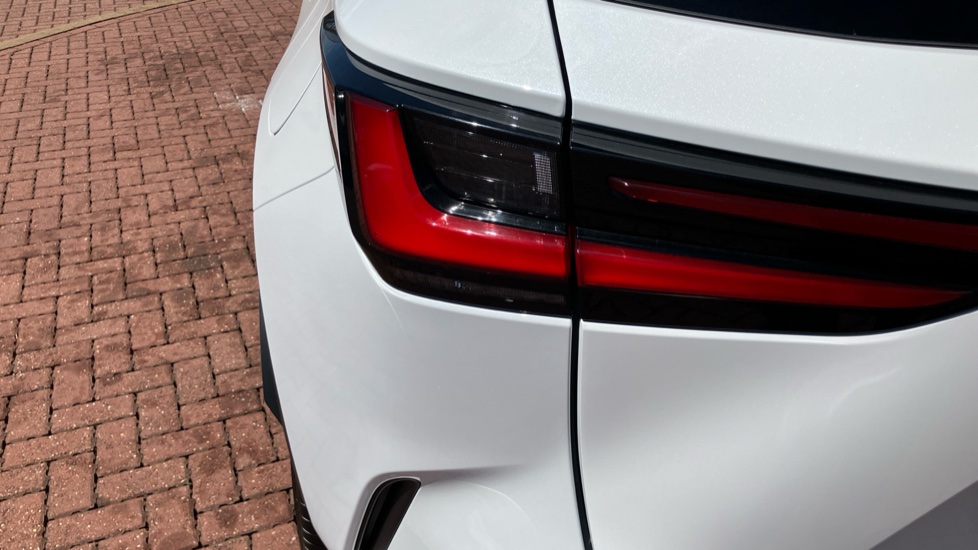 Lexus NX 450h+ 2.5 F-Sport 5dr E-CVT Estate - Image 37