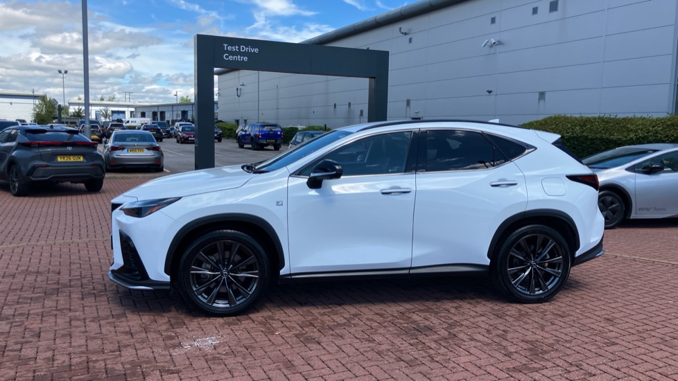 Lexus NX 450h+ 2.5 F-Sport 5dr E-CVT Estate - Image 45