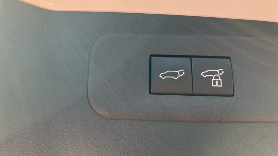 Lexus NX 450h+ 2.5 F-Sport 5dr E-CVT Estate - Image 55
