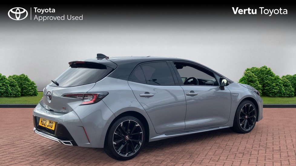 Toyota Corolla 1.8 VVT-i Hybrid GR Sport 5dr CVT Hybrid Hatchback - Image 2