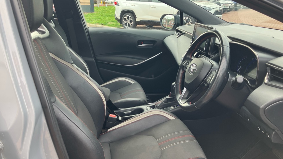 Toyota Corolla 1.8 VVT-i Hybrid GR Sport 5dr CVT Hybrid Hatchback - Image 12