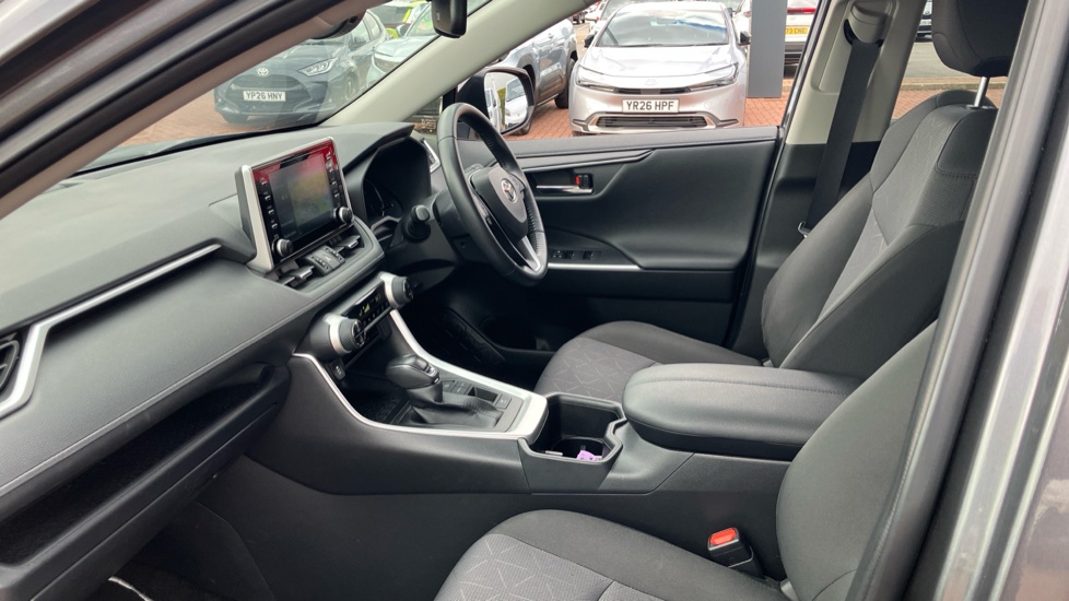 Toyota RAV4 2.5 VVT-i Hybrid Design 5dr CVT 2WD Hybrid Estate - Image 5