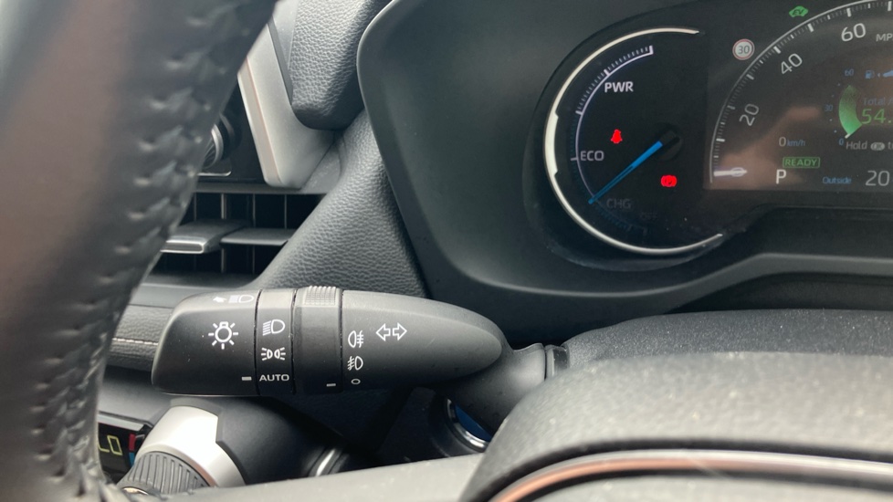 Toyota RAV4 2.5 VVT-i Hybrid Design 5dr CVT 2WD Hybrid Estate - Image 31