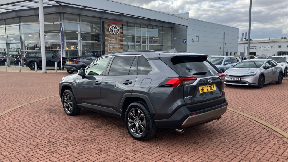 Toyota RAV4 2.5 VVT-i Hybrid Design 5dr CVT 2WD Hybrid Estate - Image 46