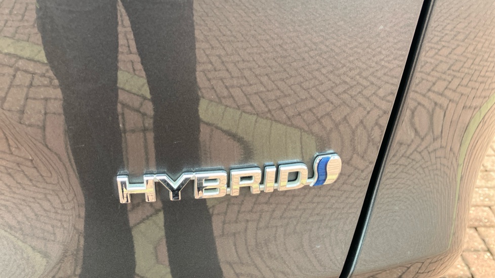 Toyota RAV4 2.5 VVT-i Hybrid Design 5dr CVT 2WD Hybrid Estate - Image 56
