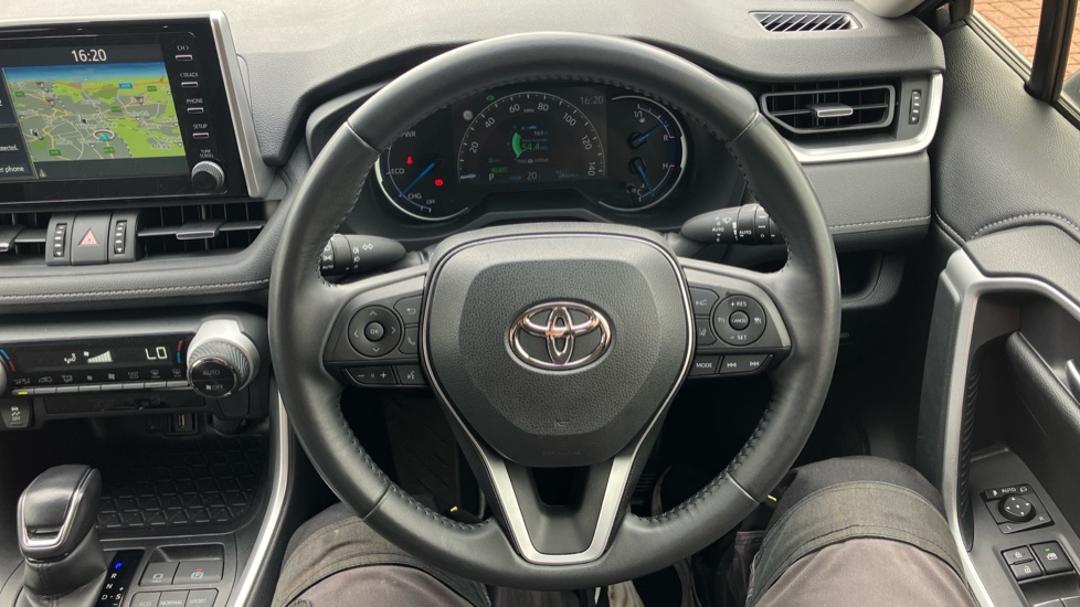 Toyota RAV4 2.5 VVT-i Hybrid Design 5dr CVT 2WD Hybrid Estate - Image 57