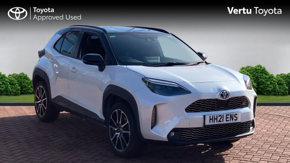 Toyota Yaris Cross 1.5 Hybrid GR Sport 5dr CVT Hybrid Estate - Image 1