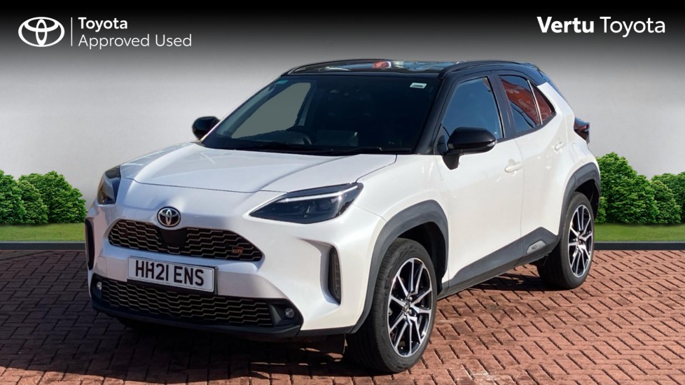 Toyota Yaris Cross 1.5 Hybrid GR Sport 5dr CVT Hybrid Estate - Image 3