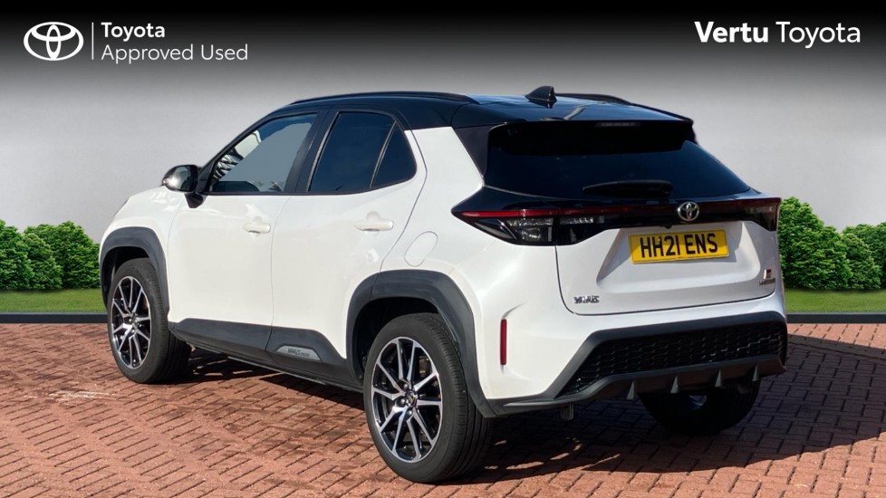 Toyota Yaris Cross 1.5 Hybrid GR Sport 5dr CVT Hybrid Estate - Image 4