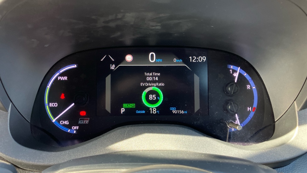 Toyota Yaris Cross 1.5 Hybrid GR Sport 5dr CVT Hybrid Estate - Image 11