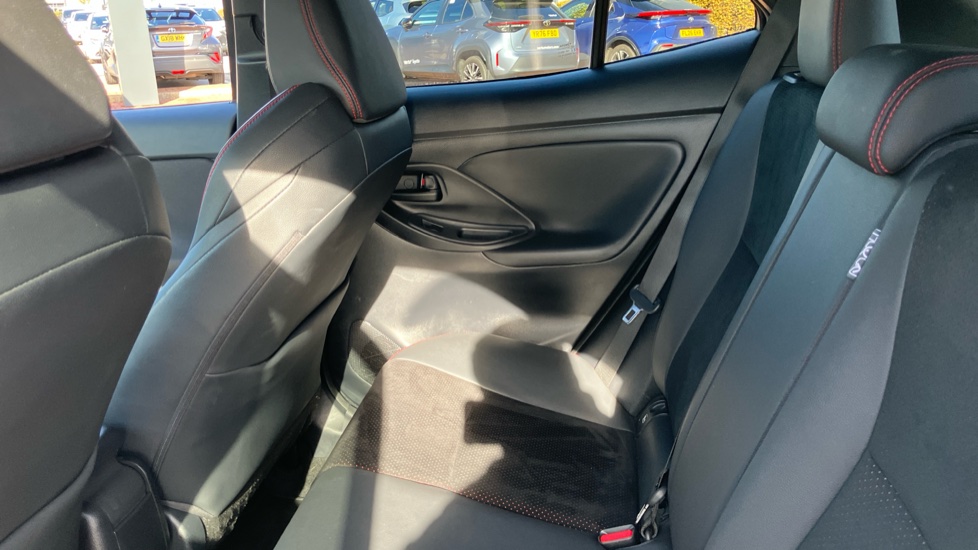 Toyota Yaris Cross 1.5 Hybrid GR Sport 5dr CVT Hybrid Estate - Image 15