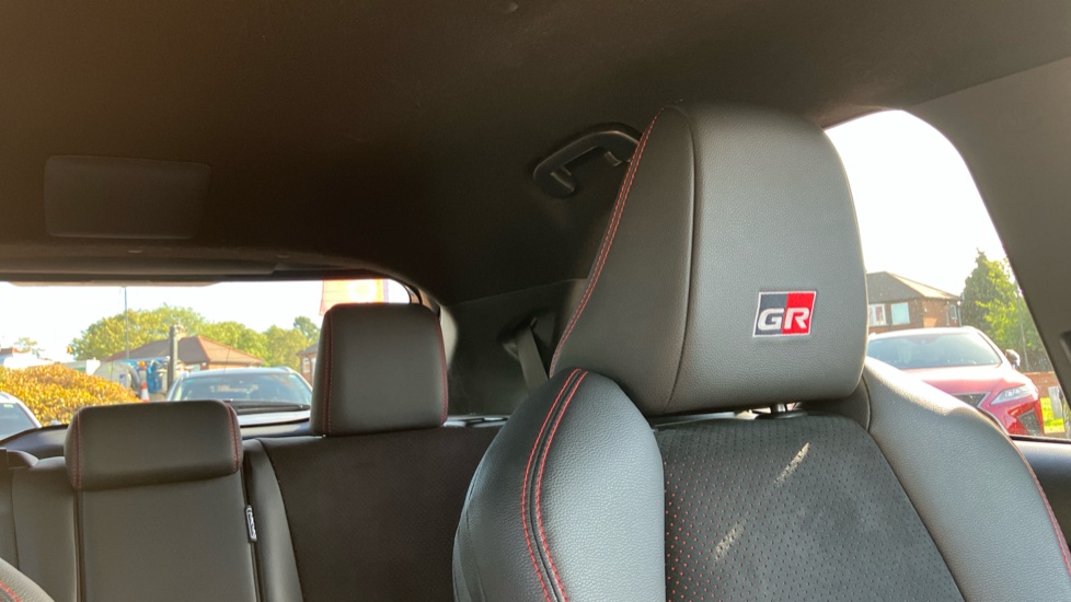 Toyota Yaris Cross 1.5 Hybrid GR Sport 5dr CVT Hybrid Estate - Image 19
