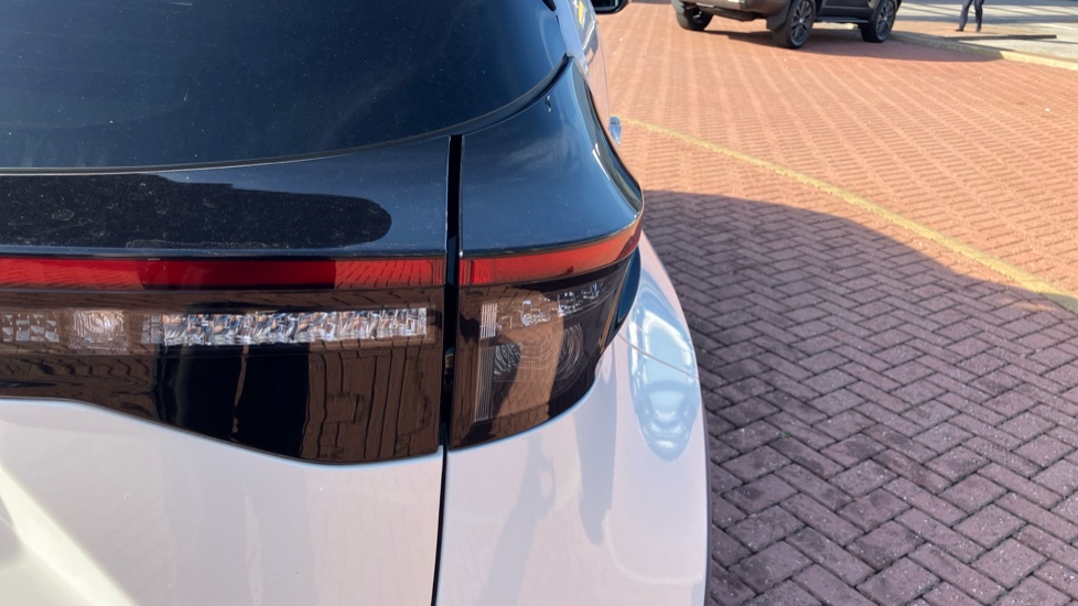 Toyota Yaris Cross 1.5 Hybrid GR Sport 5dr CVT Hybrid Estate - Image 21