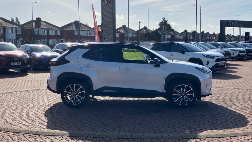 Toyota Yaris Cross 1.5 Hybrid GR Sport 5dr CVT Hybrid Estate - Image 23