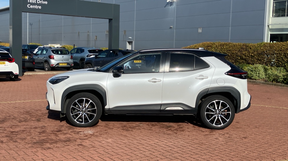 Toyota Yaris Cross 1.5 Hybrid GR Sport 5dr CVT Hybrid Estate - Image 24