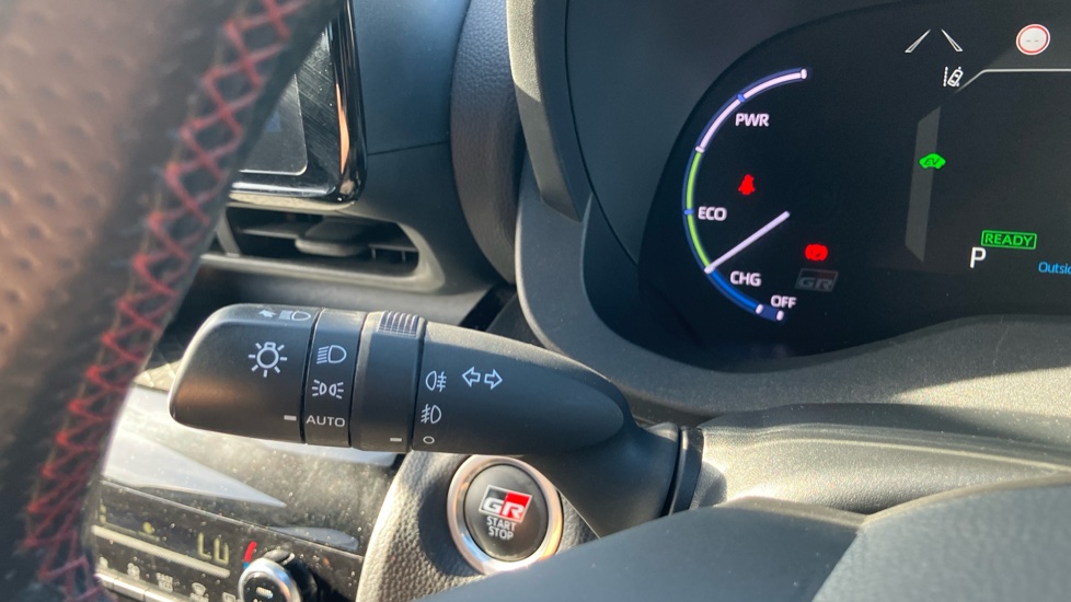 Toyota Yaris Cross 1.5 Hybrid GR Sport 5dr CVT Hybrid Estate - Image 31