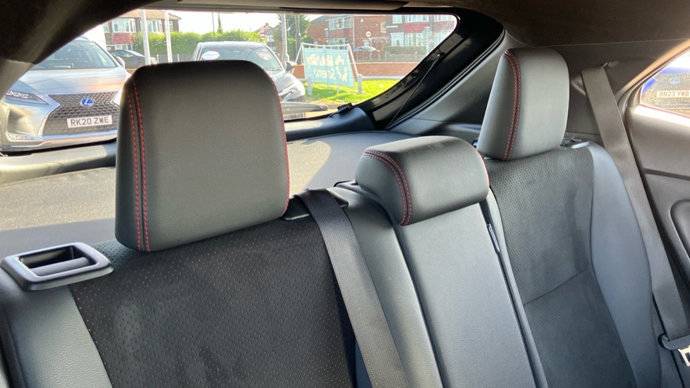 Toyota Yaris Cross 1.5 Hybrid GR Sport 5dr CVT Hybrid Estate - Image 35